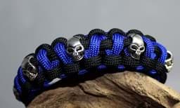 Bild von Paracord Armband PIRAT - schwarz / electric blue  mit Metall Totenkopf / Skull
